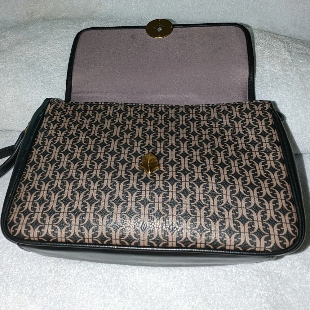 Fossil women's Jasmine flap crossbody bag.